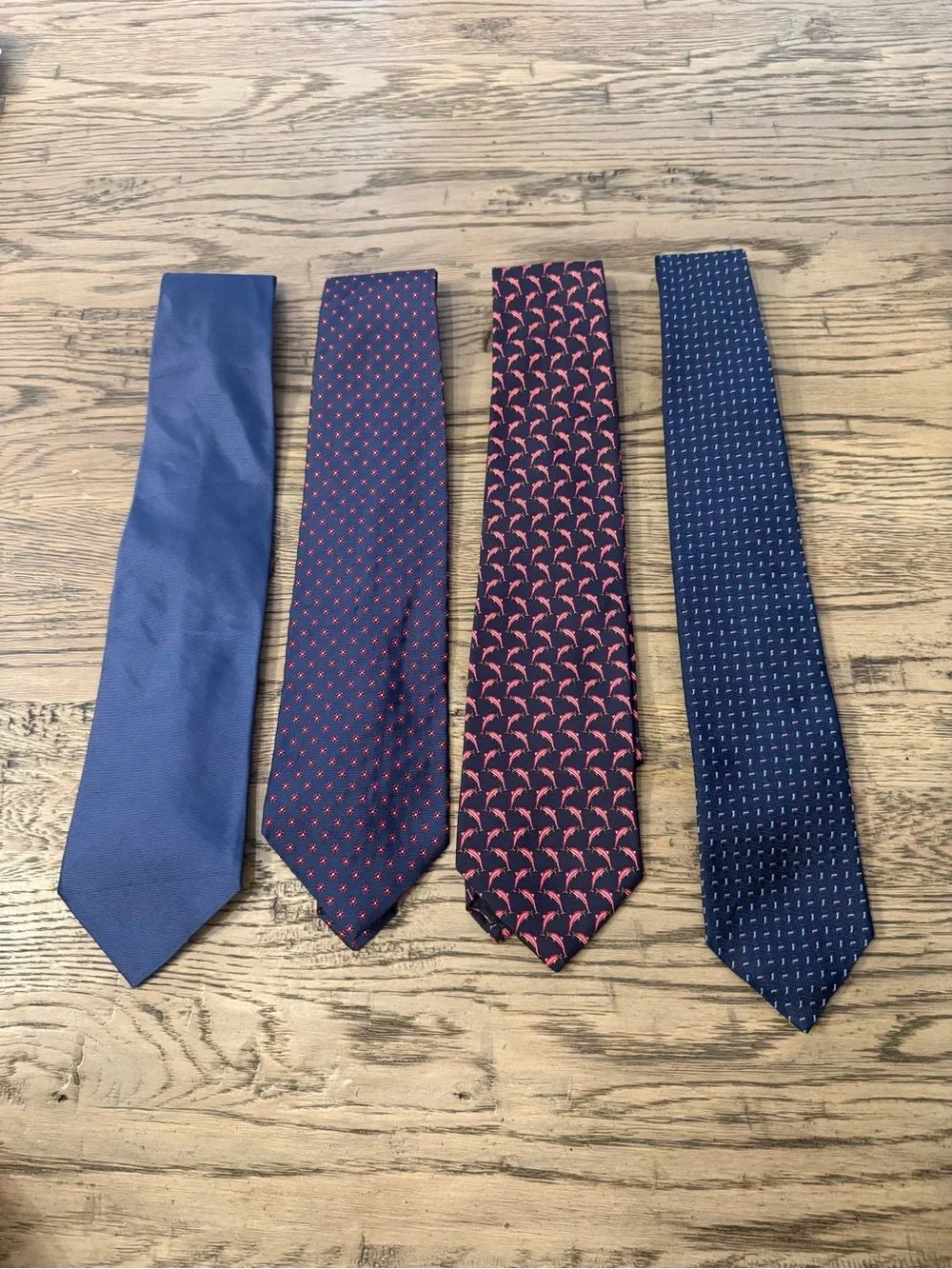 Brooks Brothers Navy and Red Patterned Men's Tie Set